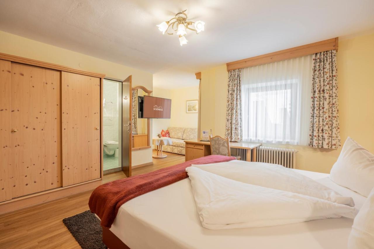 Hotel Schoenegg Seefeld in Tirol Room photo