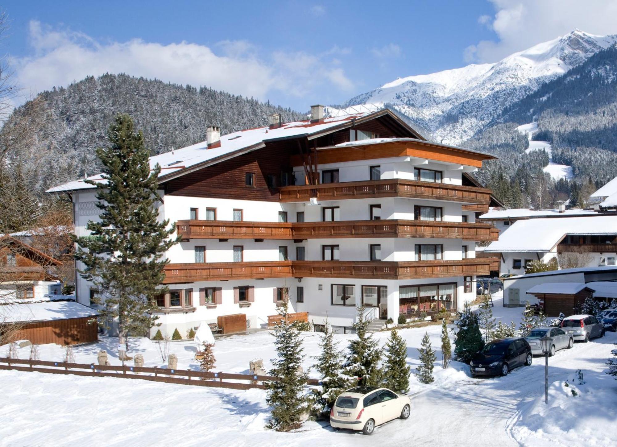 Hotel Schoenegg Seefeld in Tirol Exterior photo