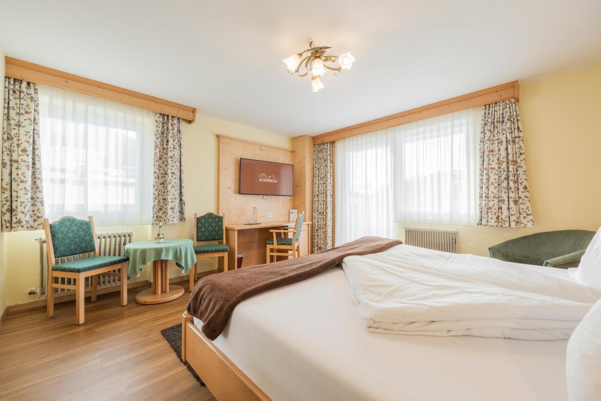 Hotel Schoenegg Seefeld in Tirol Room photo
