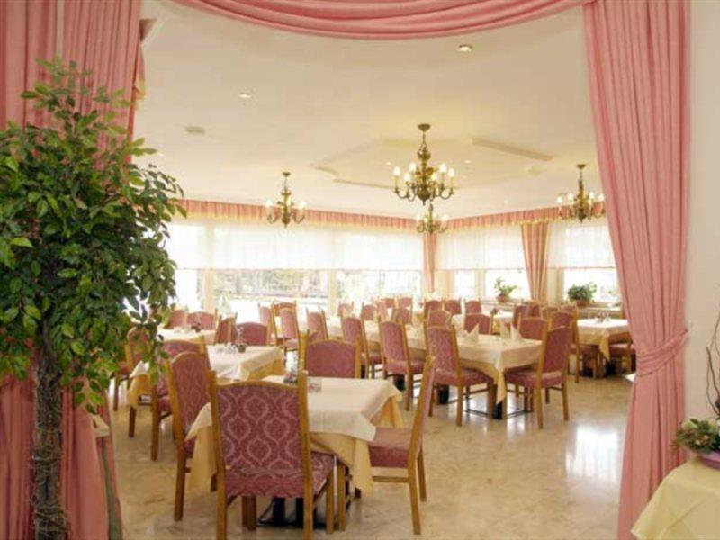 Hotel Schoenegg Seefeld in Tirol Exterior photo