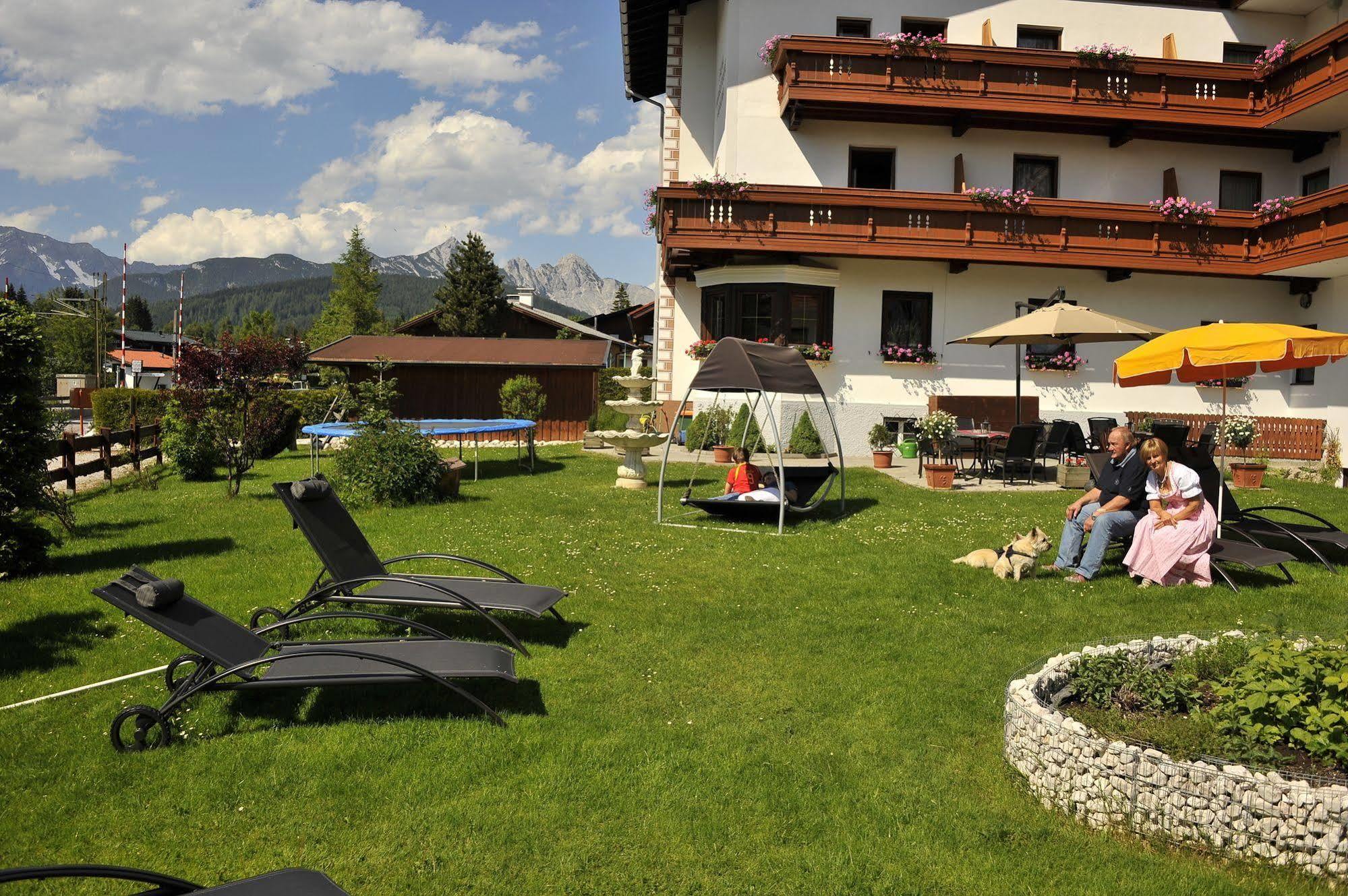 Hotel Schoenegg Seefeld in Tirol Exterior photo
