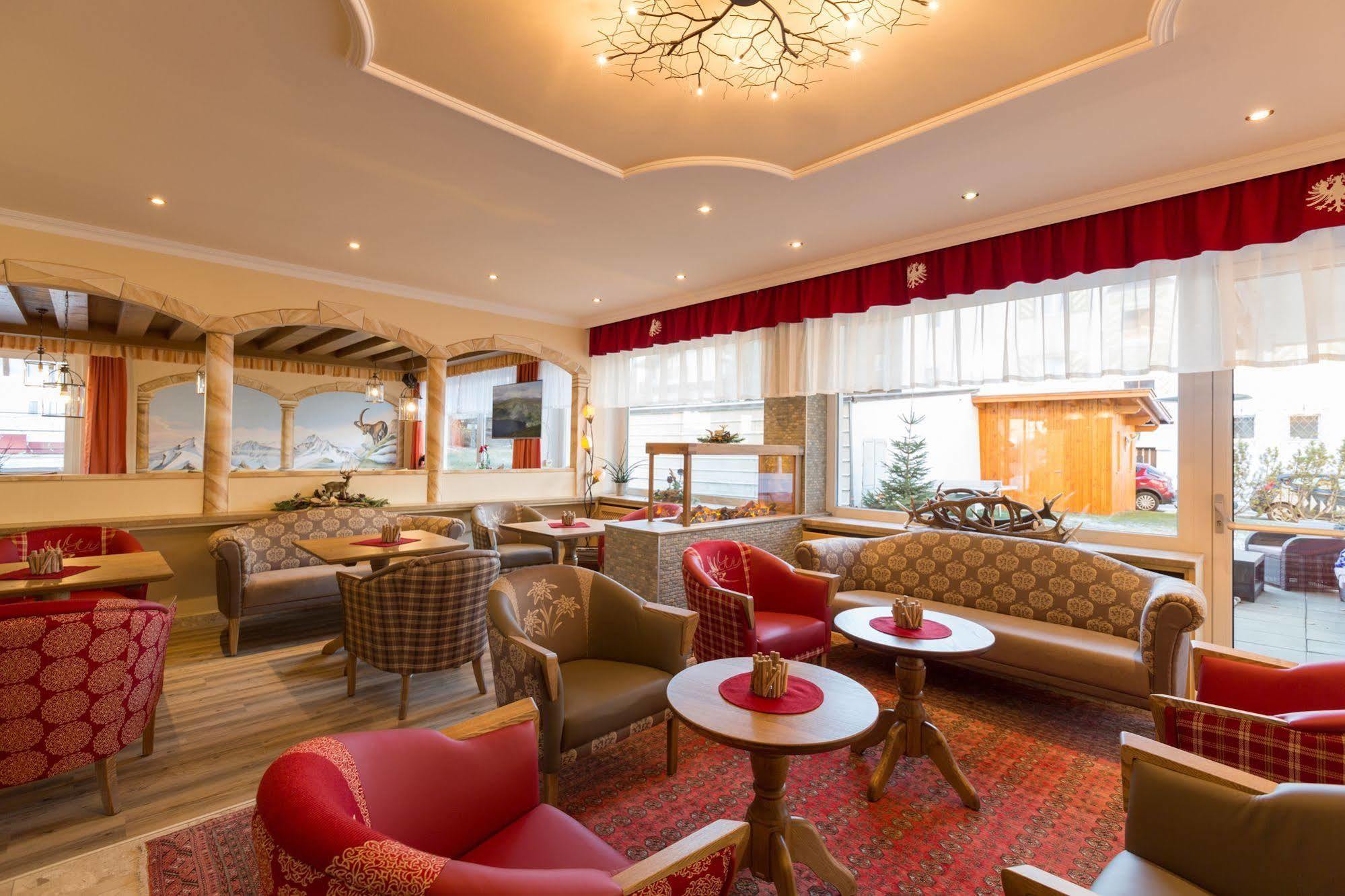 Hotel Schoenegg Seefeld in Tirol Exterior photo